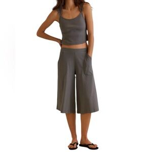 ⚡️Free People Fitted Top, Wide-Leg Bottoms Set color Gray⚡️